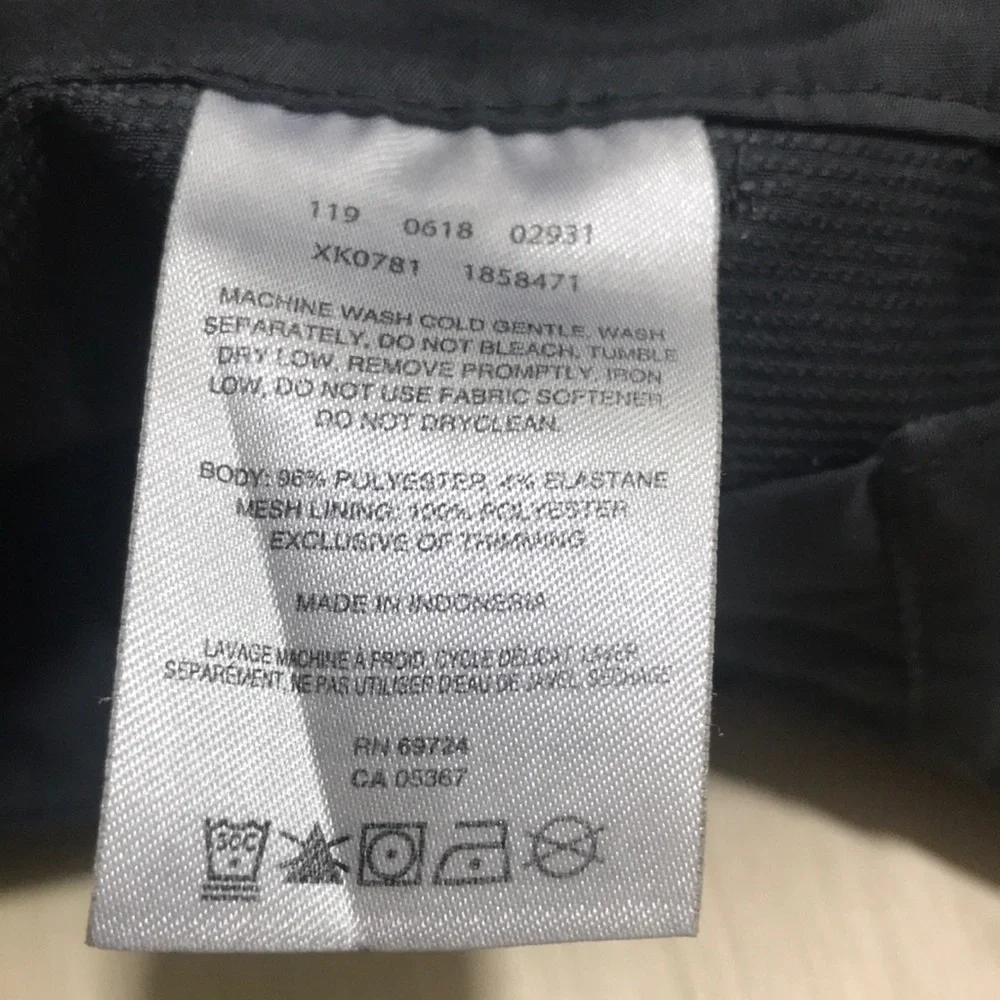 Columbia Women's Dark Gray Athletic Shorts with Front Pockets Size 4